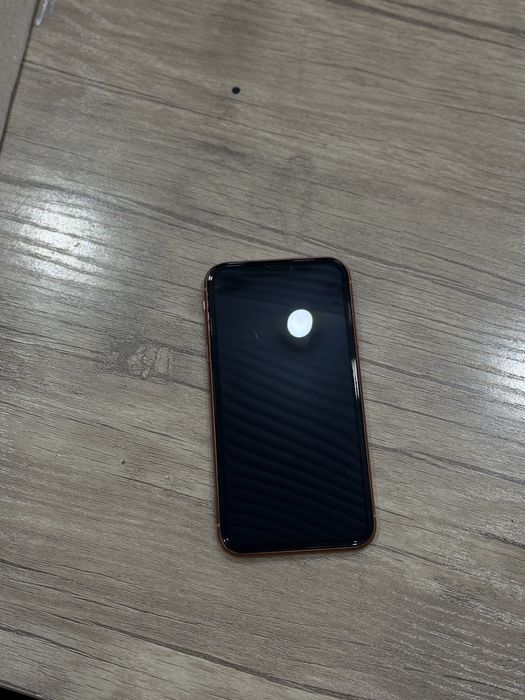 Iphone Xr в хорошем состоянии