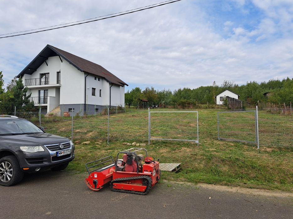 Intretinere spatii verzi. tuns gazon,cosit sau tocat iarba,defrisat,