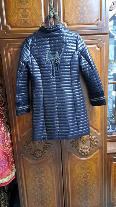 Toshli kurtka sotiladi