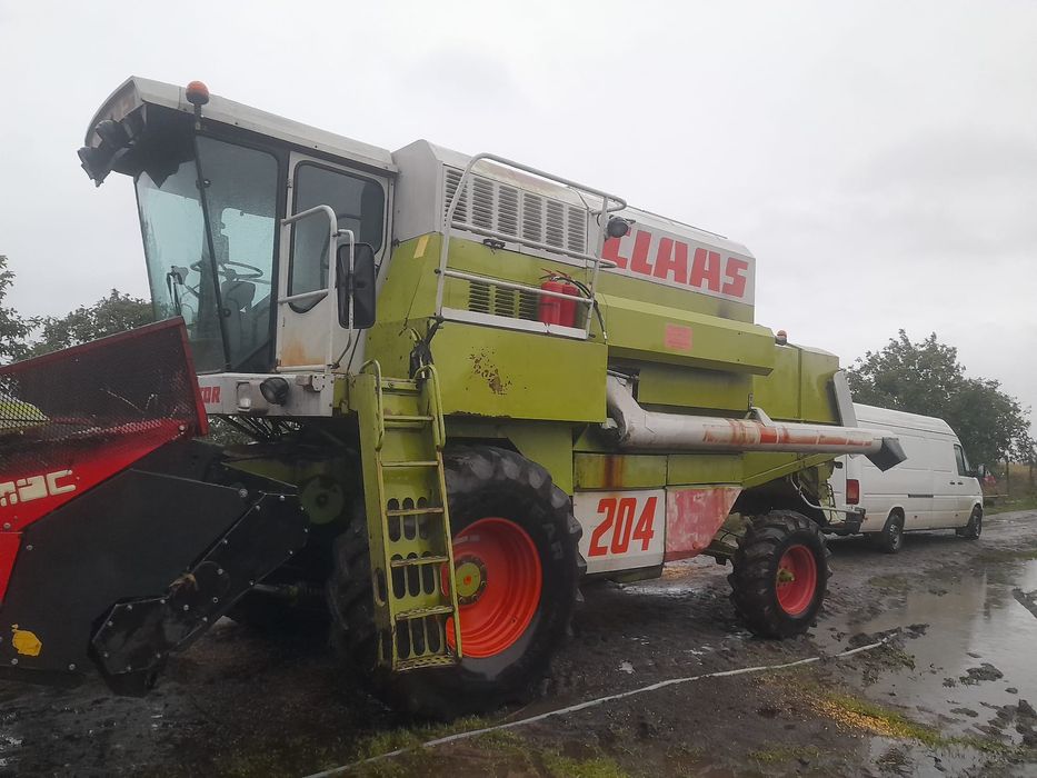 Combina Claas Mega 204