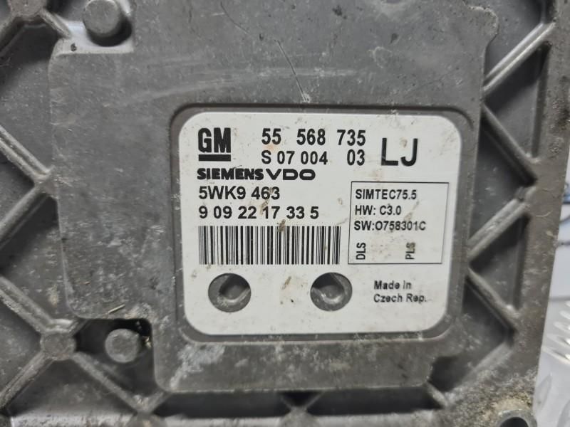 Calculator motor ECU 5WK9427 Opel Zafira B 1.6i 115 cp 85 kw Z16XER