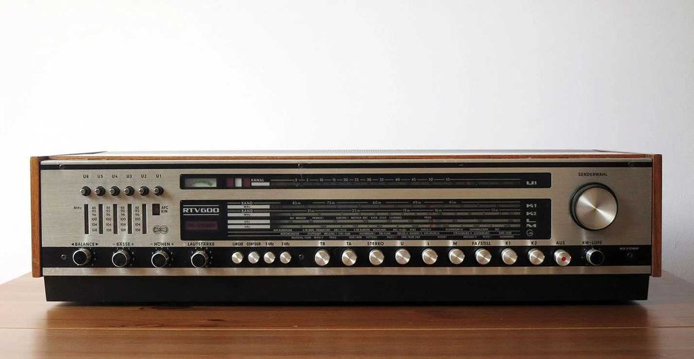 amplificator cu radio vintage Grundig RTV360