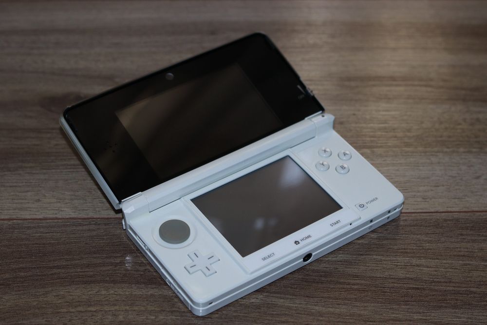 Nintendo 3DS +card de 64Gb modat