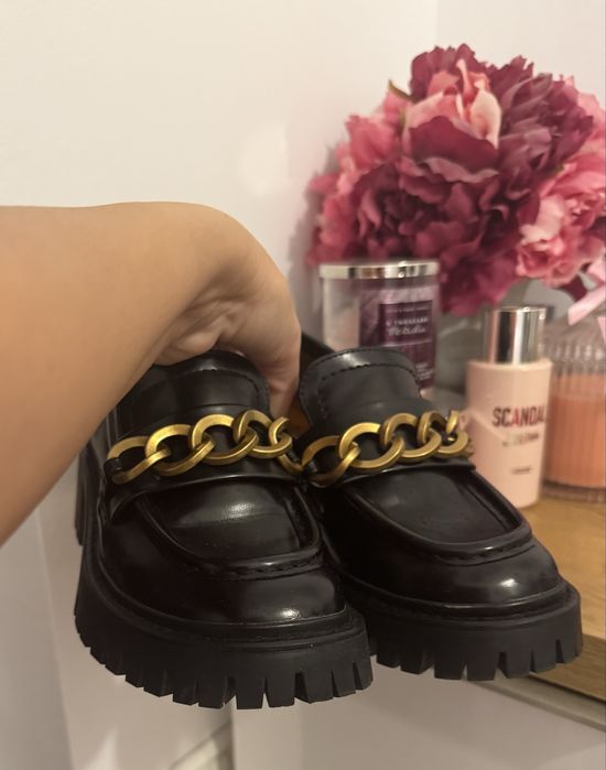 Pantofi Zara 36 impecabili