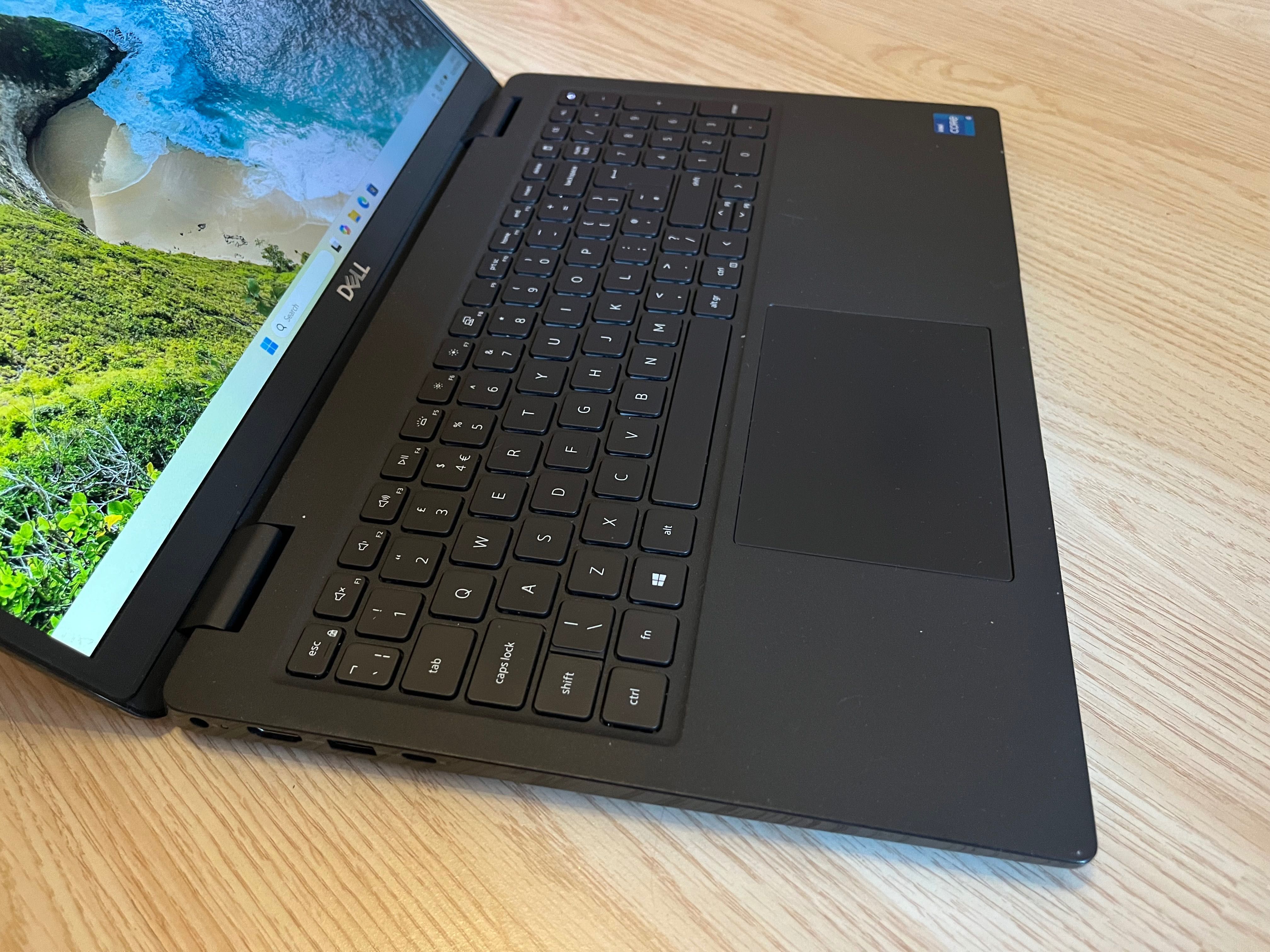 Dell 3520 i5-1135g7 16GB 512gb ssd 15.6” FHD ips лаптоп laptop