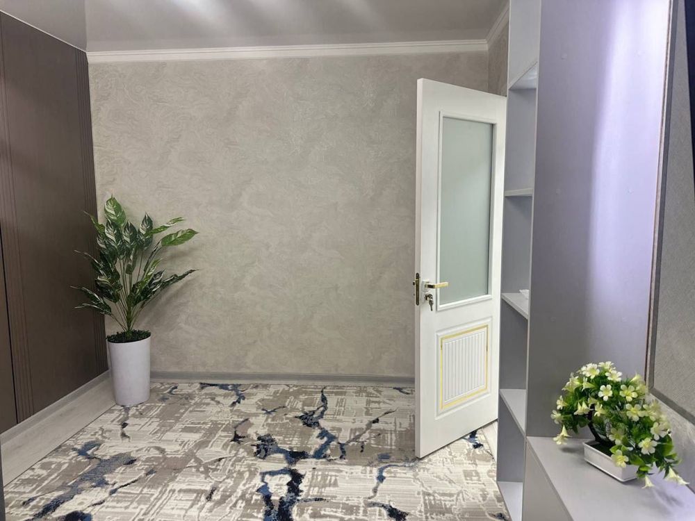 Чиланзар- 5 кв 1/3/4. 30м2  Метро Хамза  Срочно продам квартиру