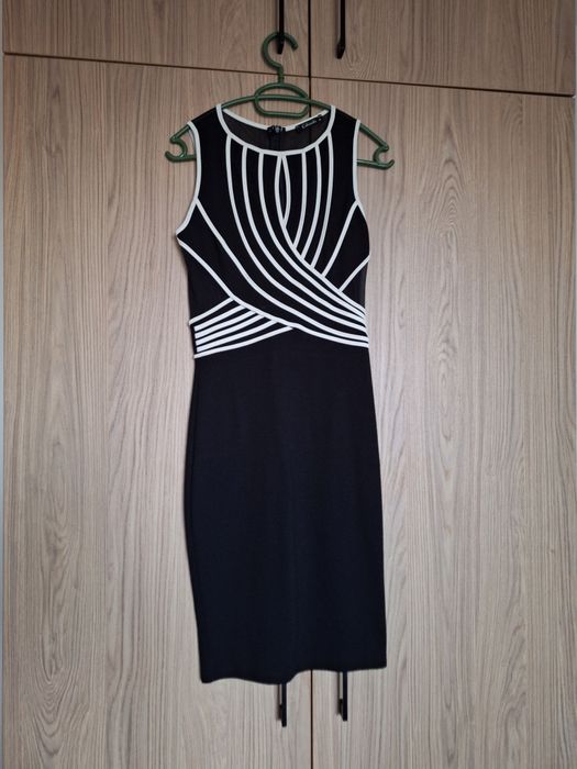 Рокля официална черна