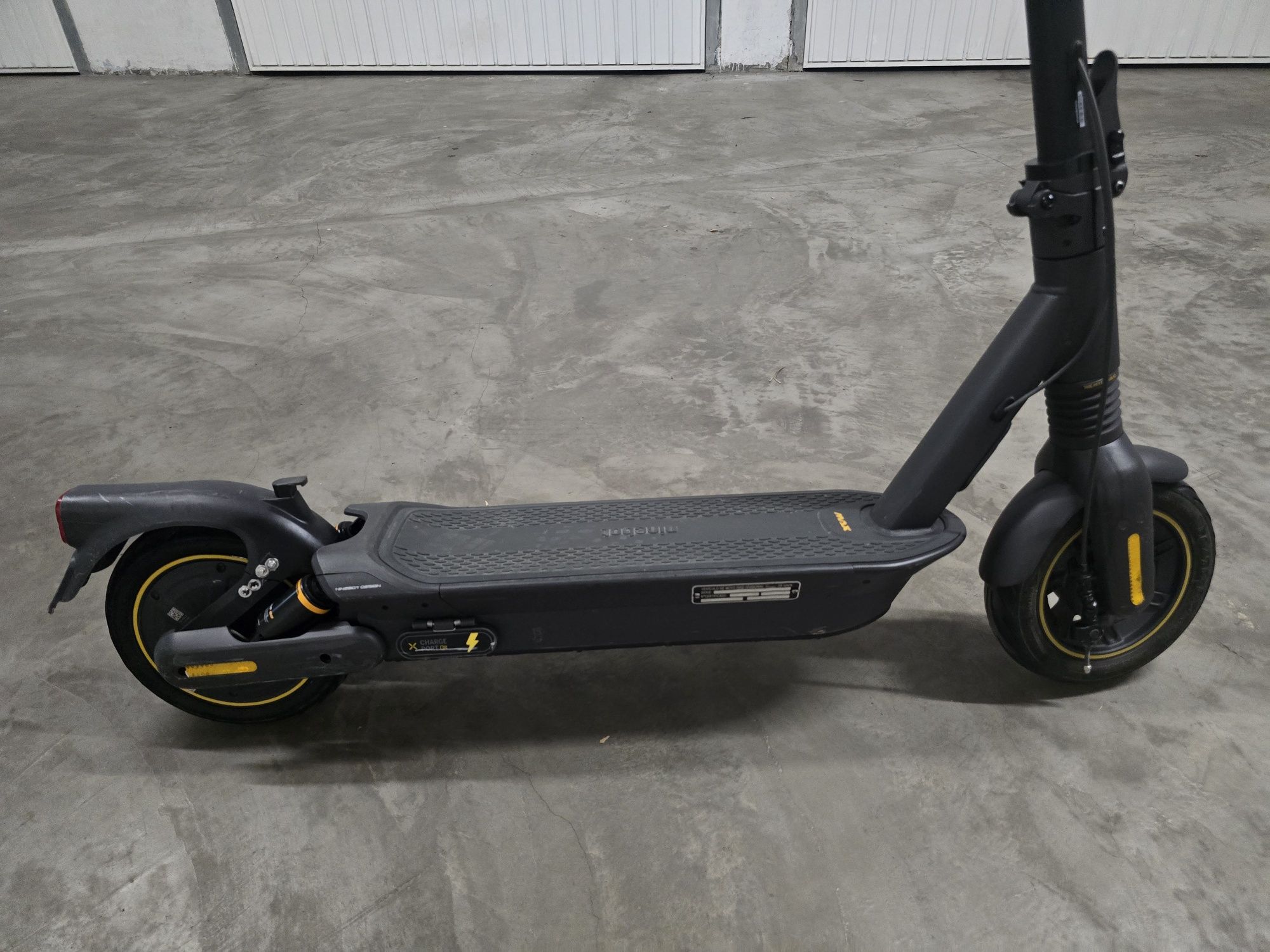 Ninebot g2 max ( by Segway)