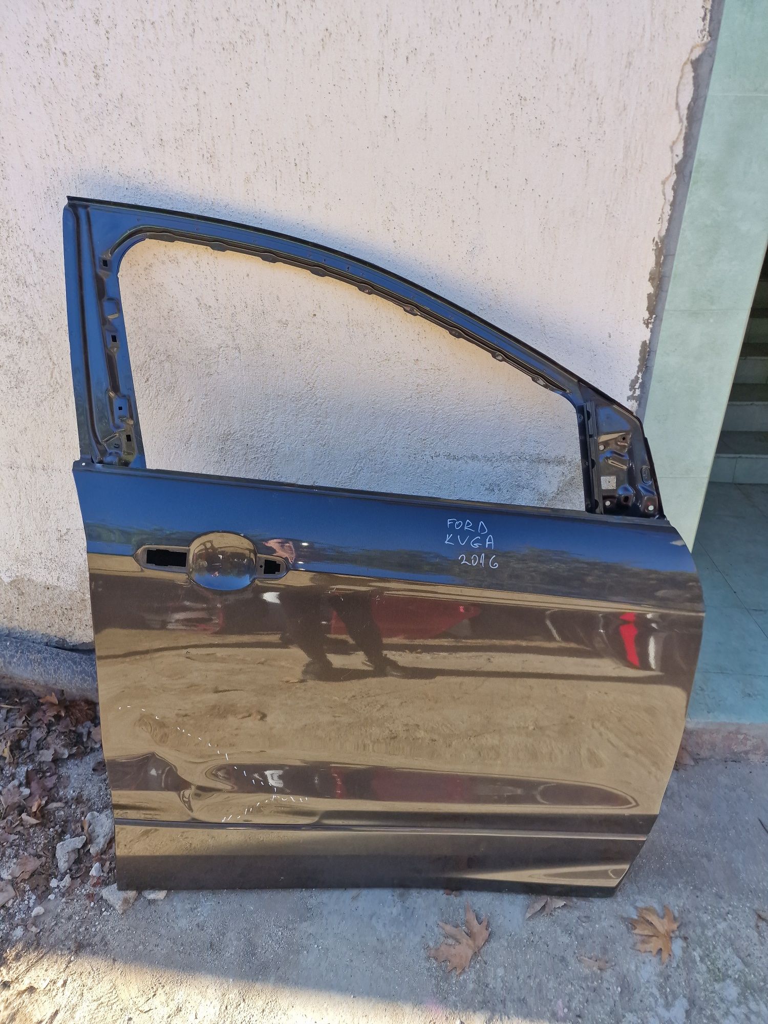 Ford KUGA 2016 предна дясна врата