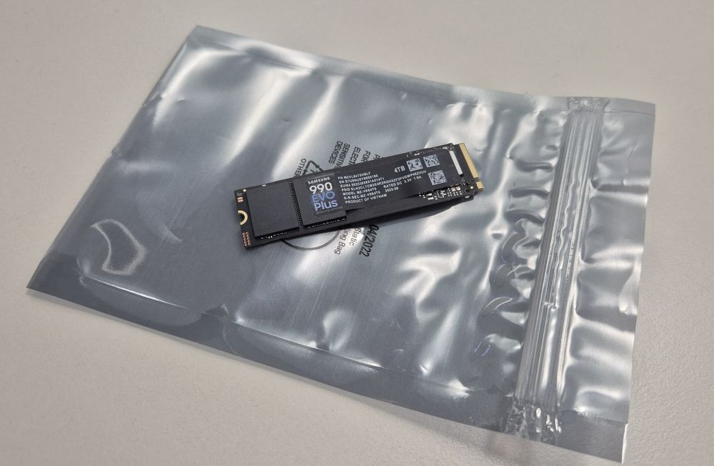 Samsung 990 Evo Plus - 4TB ssd nou, PCIe 4.0, fabricat 20255