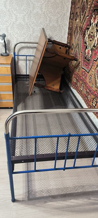 Кровать металлическая