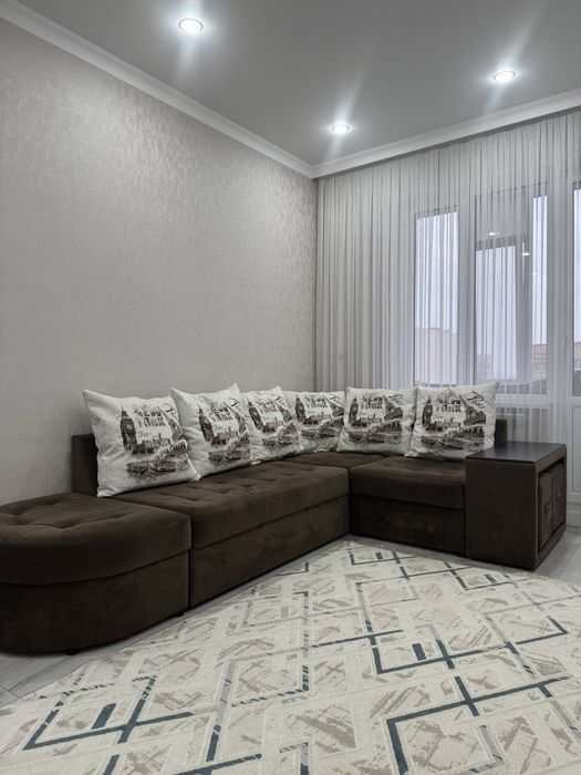 Диван угловой в отличном состоянии