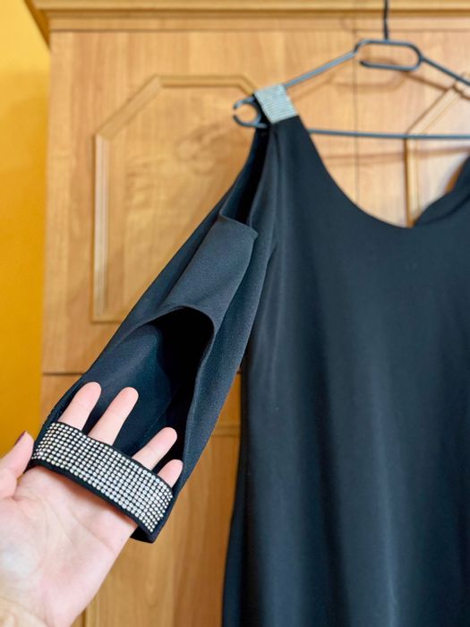 Vând rochiță neagră XL