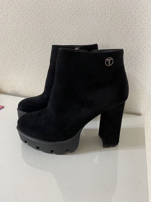 Продается обувь осеняя ! Состояние отлично!