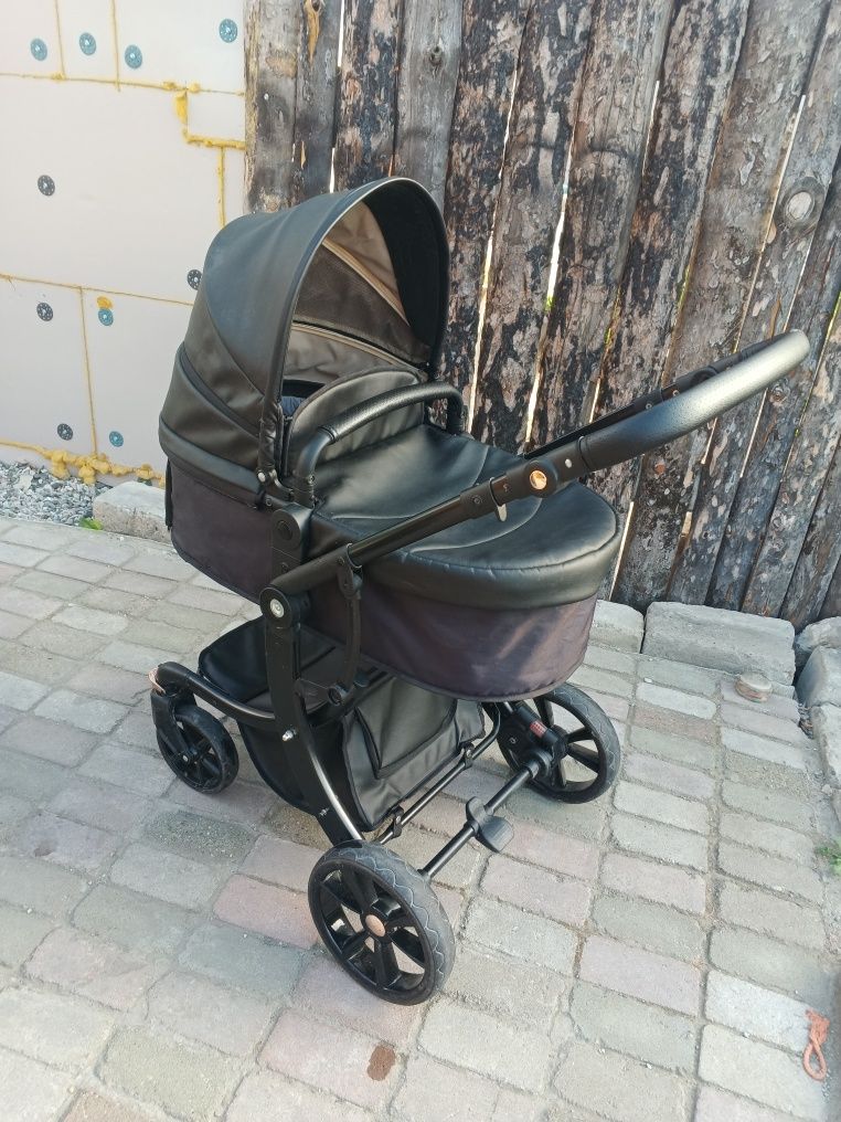 Продам коляску 2в1