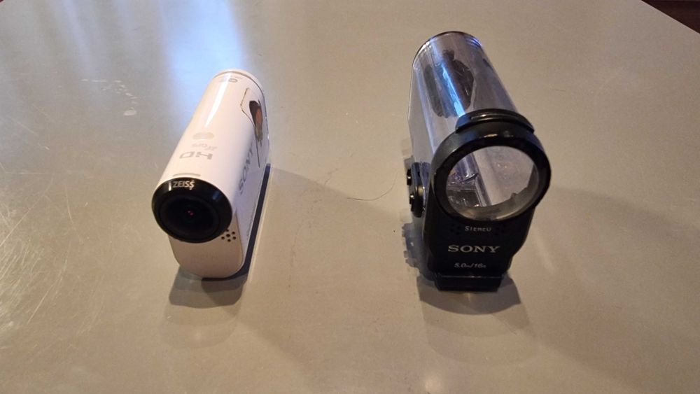 Sony Splashproof HDR-AS200V Action Cam + Accesorii