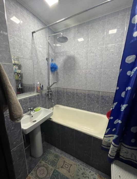 Продаётся на Карасу-6 5ком