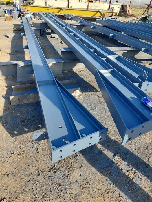 Vând hala 8X15X4    3000 de euro. Vând Hală 10X20X4  4600 de euro