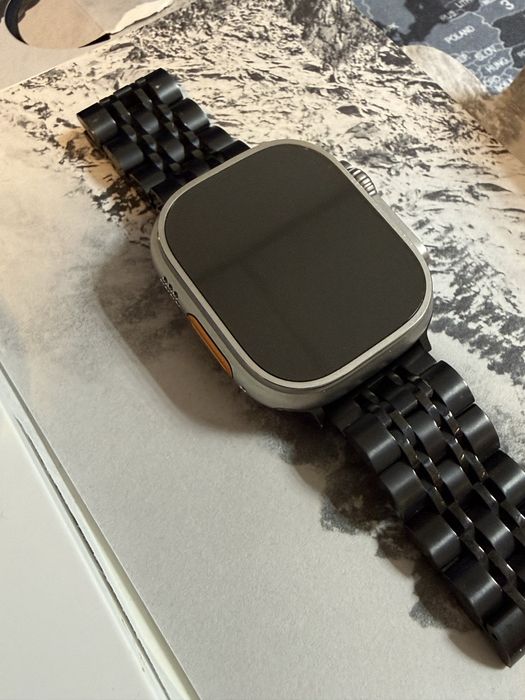 Apple Watch ultra 49mm Titanium