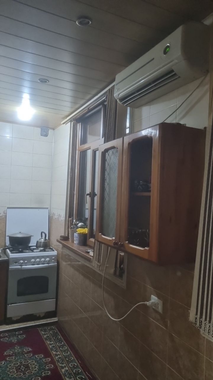 Арендага Чилонзор 20да шеричилига 3хона бор болага.