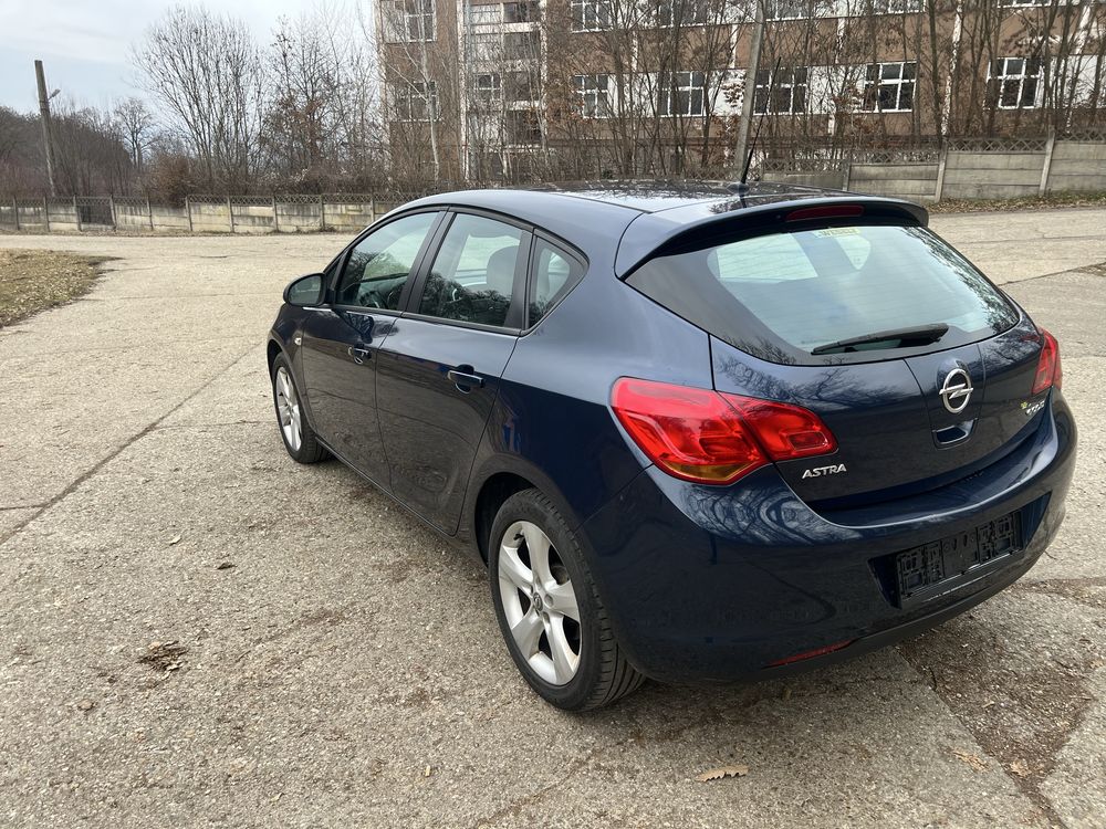 Opel astra j cdti
