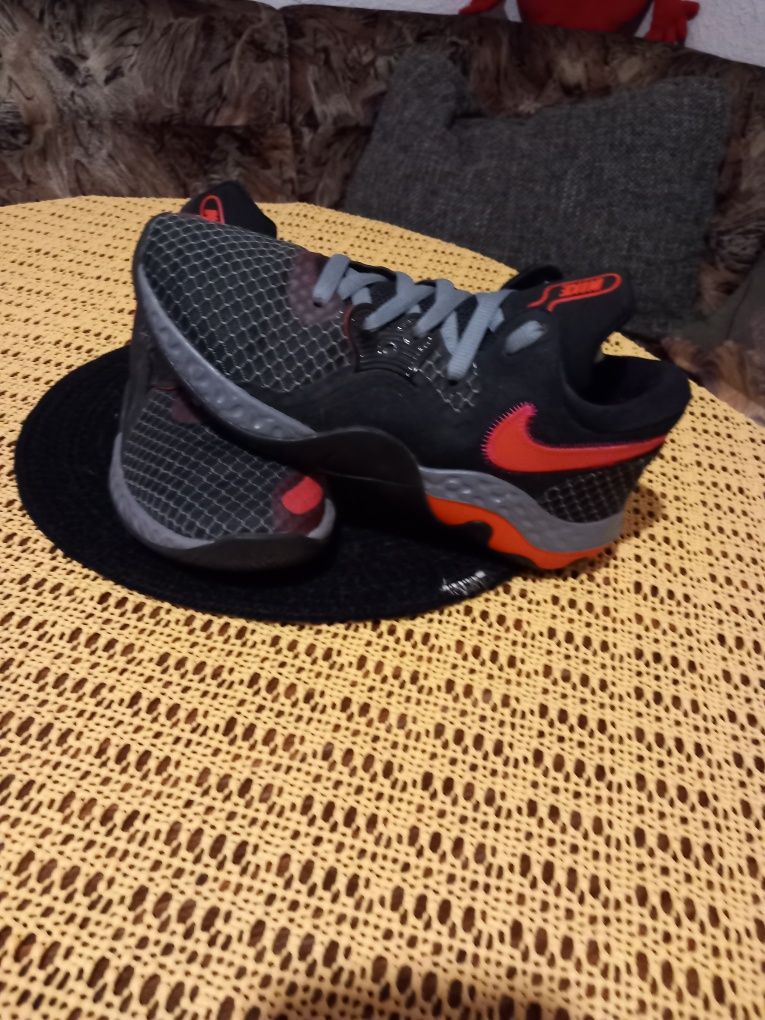 Nike Renew Elevate 2 42номер