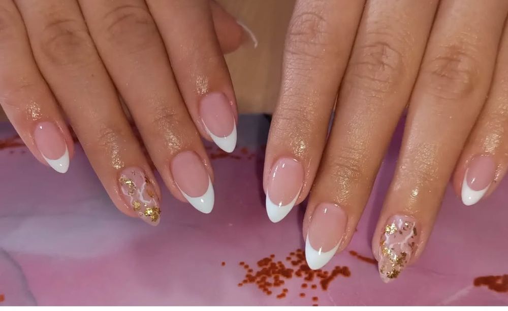 Маникюр с гель покрытием 4000 тг.