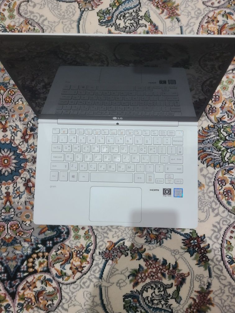 LG GRAM Core i7 7500 sotiladi