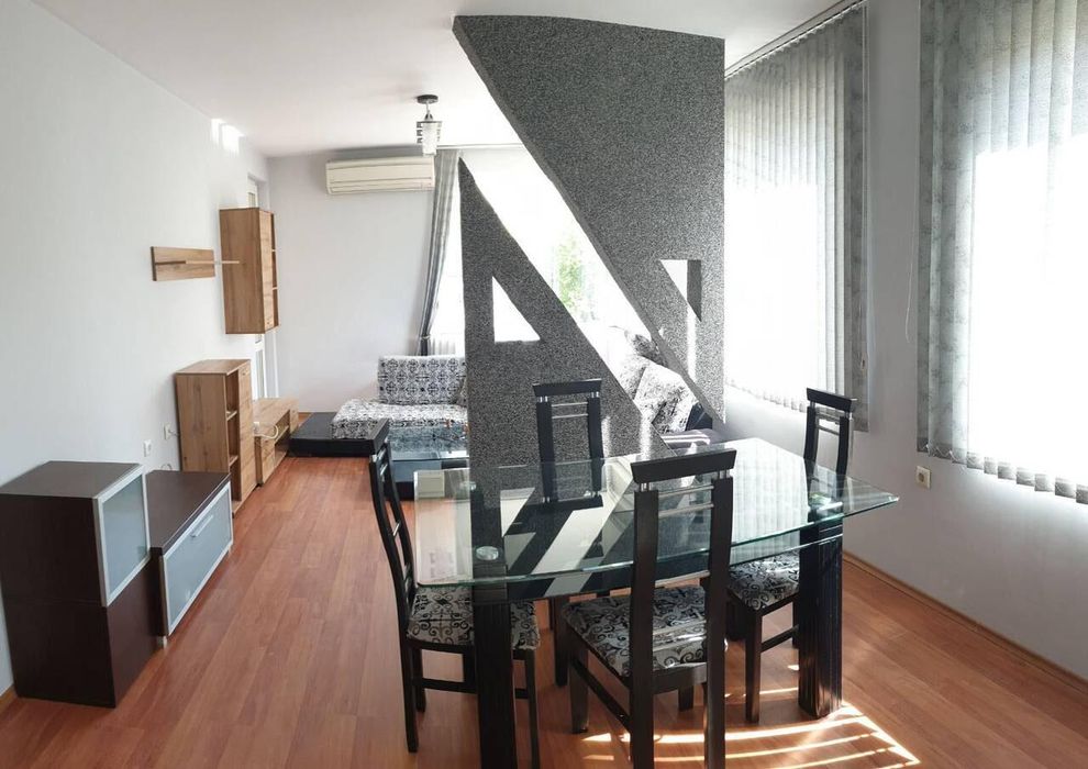 Тристаен, под наем, кв. Сарафово