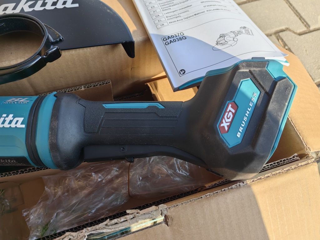 Ъглошлайф Makita GA038G XGT 40Vmax BL