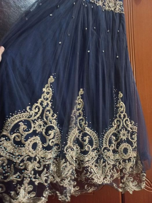 Elektr ko'k rangdagi Oqshom, To'y libosi