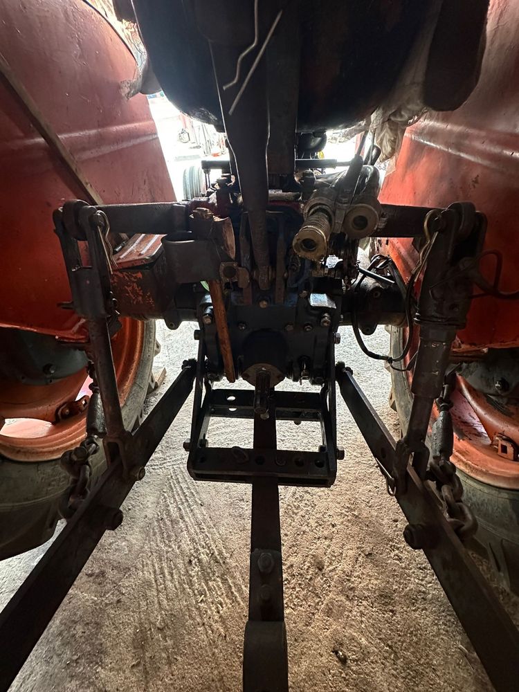 Vand tractor UTB 445