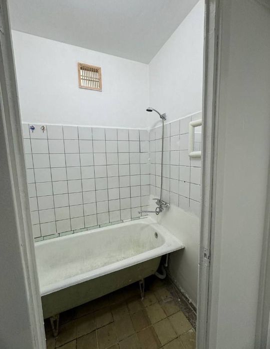 МЕТРО 5-бекат Дустлик 1  1*2/4/5 2*6 балкон 45.000