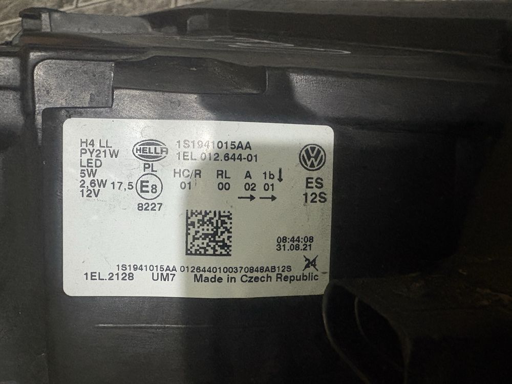 Ляв фар за VW Up 2016-2019; 2019-