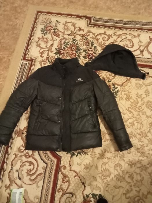 Продам мужской куртка зимний с капюшоном.отличном состоянии