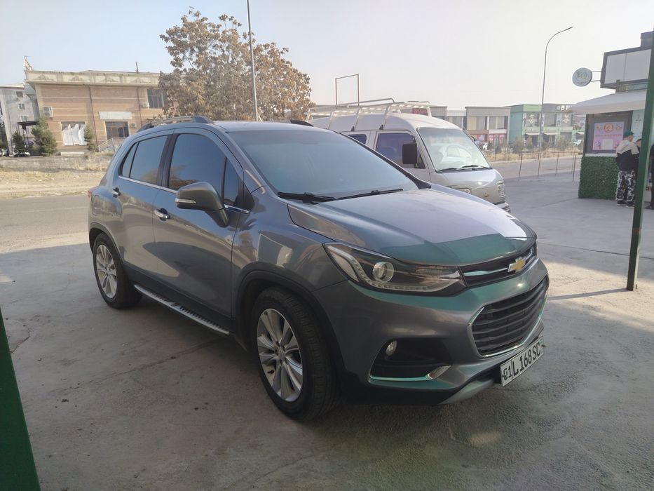 Треккр сотилади.