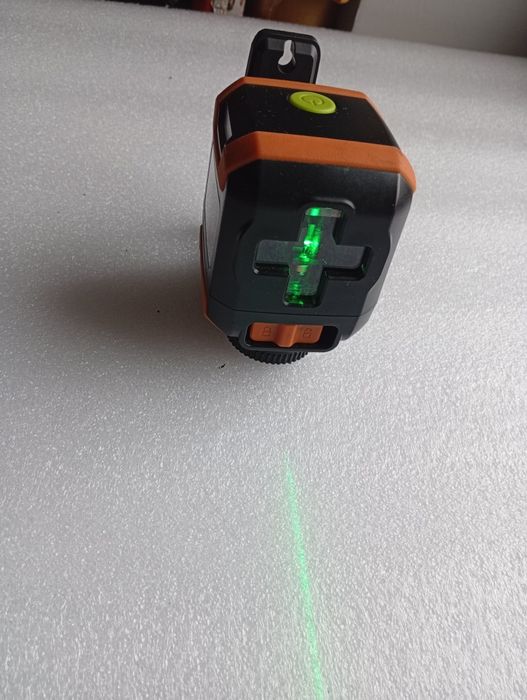 Laser cu linii verzi