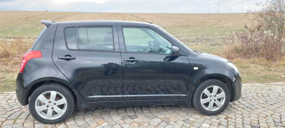 Продавам Suzuki Swift 1,3i Газ-бензин 93000 км.