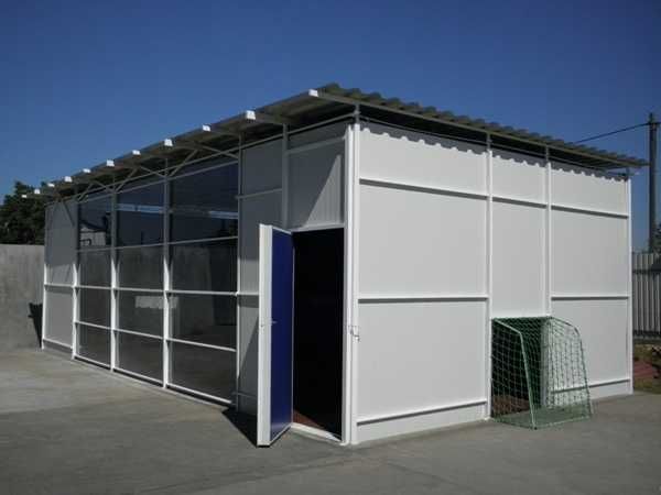 Casa modulara din structura metalica si panou sandwich termoizolant