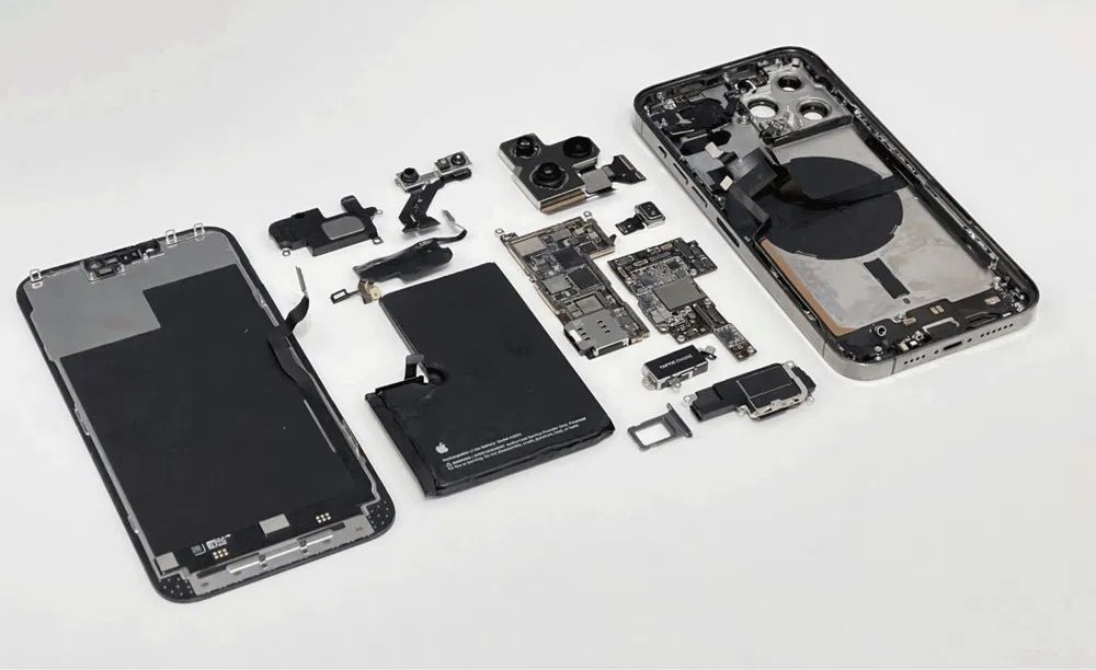 GSM Service , Display Iphone 11,12,13,14,15,16 , Pro si Plus si Max .