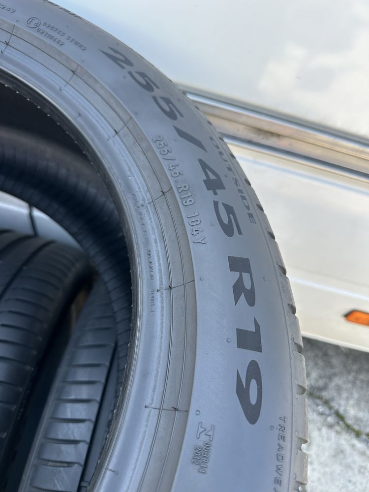 255/45/19 Pirelli dot22 RFT