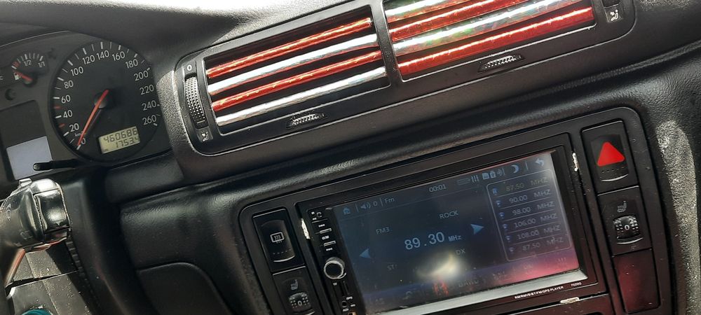 Vând pasat 1 9 tdi an 2000 în stare foarte bună de funcționare acte zi