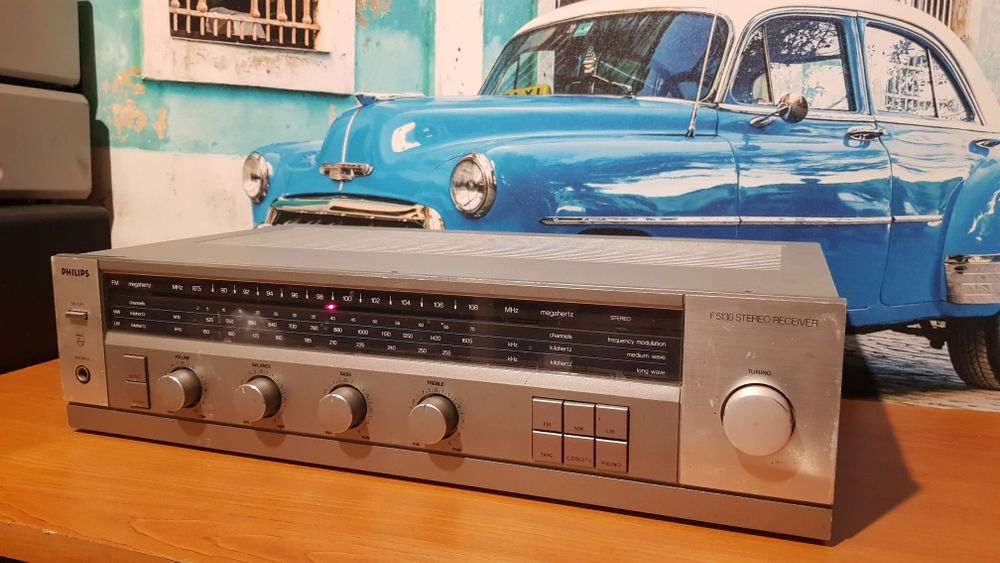 Amplificator - stație - amplituner Philips F 5130