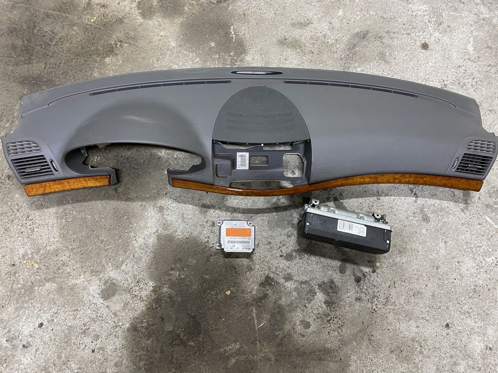 Plansa Bord + Airbag Mercedes E W211 Pret 700 lei