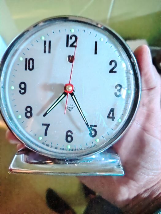 Два ретро часовника