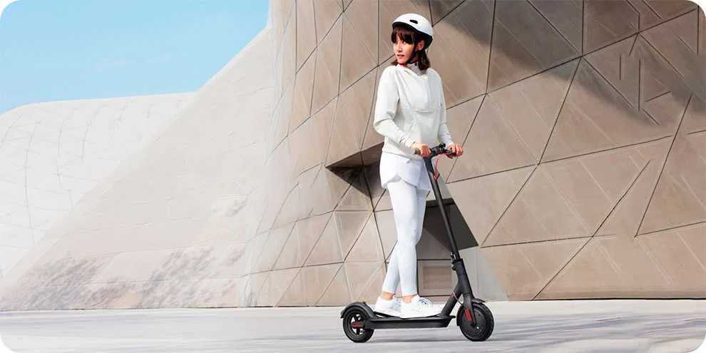 Электросамокат Xiaomi Mi Electric Scooter 5 Max (25/70/120, черный)