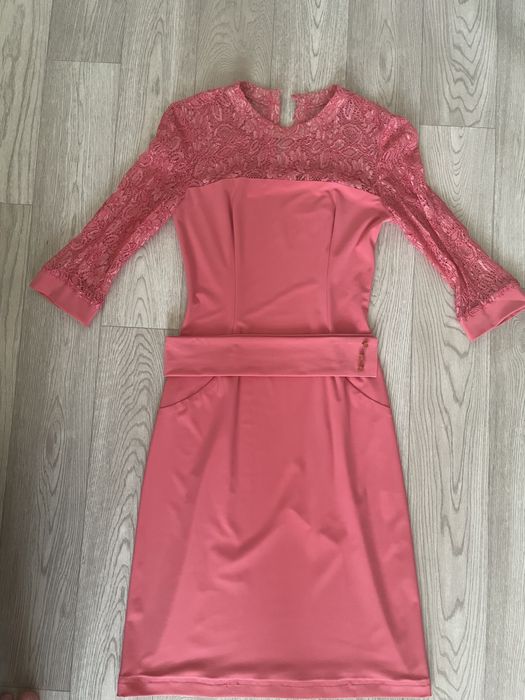 Продам платье в отличном состоянии