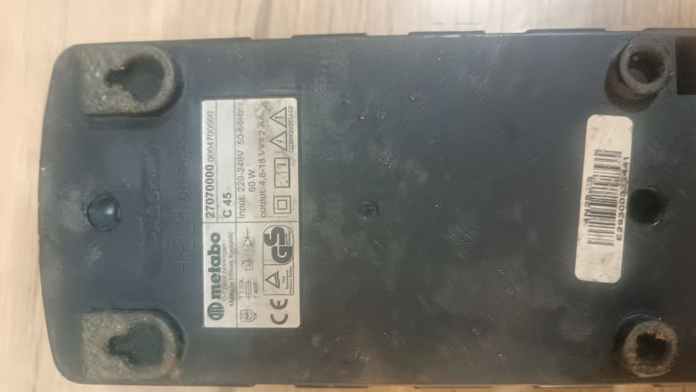 Продаются зарядные устройства, в рабочем состоянии.