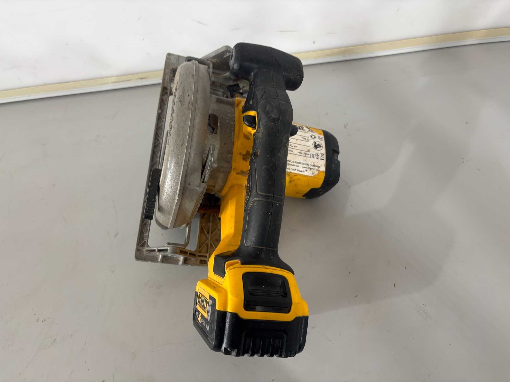 Ръчен циркуляр - Dewalt 18V li ion