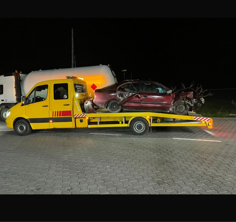 Tractari AUTO , Autoutilitare 24h/7  Platforma, macara, vulcanizare